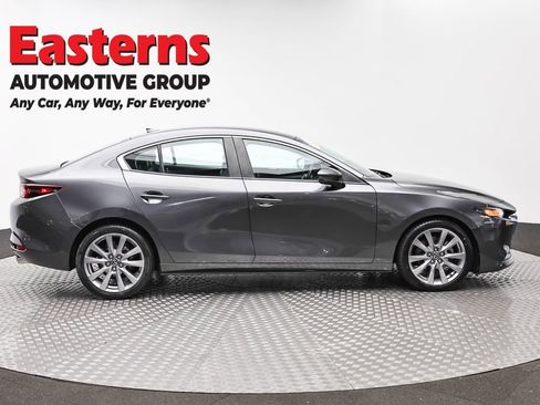 Used 2020 MAZDA MAZDA3 AWD Sedan w/ Preferred Package image 4