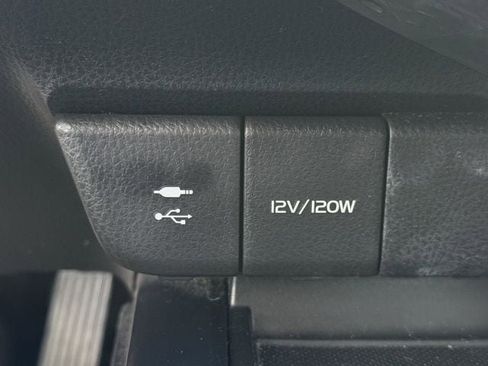 Used 2018 Toyota Camry LE image 20