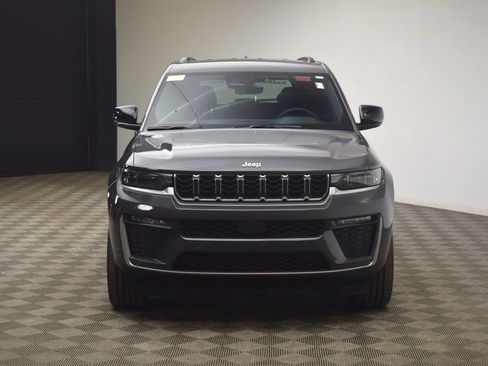 New 2026 Jeep Grand Cherokee Limited image 2