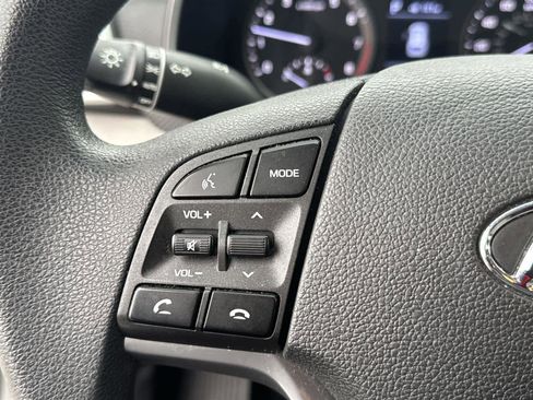 Used 2019 Hyundai Tucson SE image 17