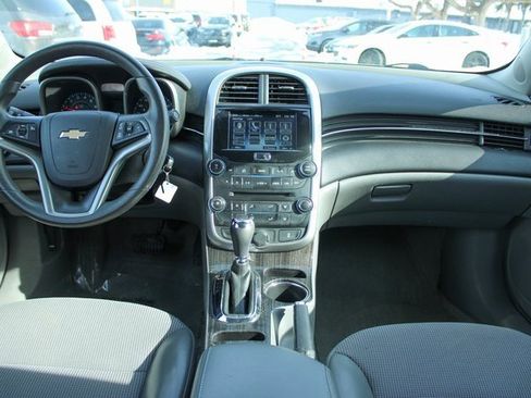 Used 2014 Chevrolet Malibu LT w/ Power Convenience Package image 16