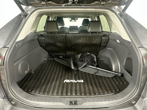 Used 2023 Toyota RAV4 XLE Premium AWD/4WD image 27
