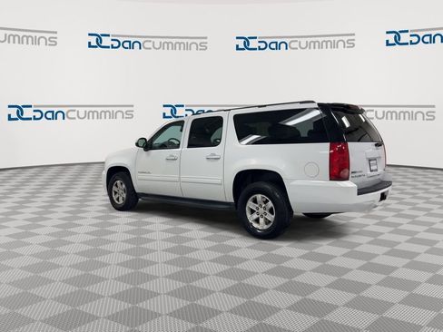 Used 2011 GMC Yukon XL SLE image 6