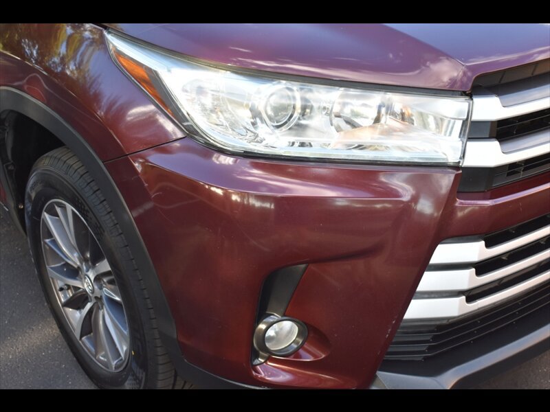 Used 2019 Toyota Highlander XLE FWD image 49