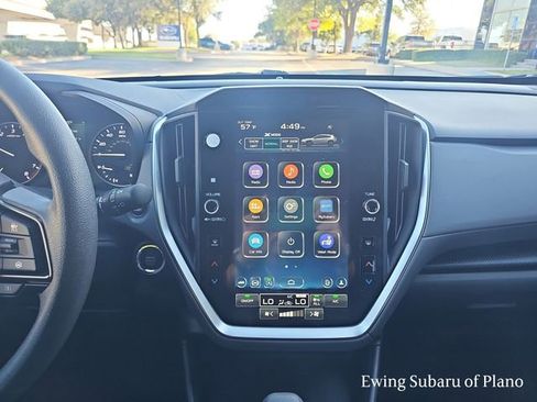 Used 2025 Subaru Crosstrek 2.0i Premium image 9