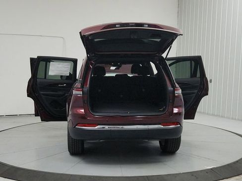 New 2026 Jeep Grand Cherokee Laredo AWD/4WD image 14