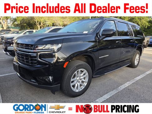 Used 2024 Chevrolet Suburban LT AWD/4WD image 1