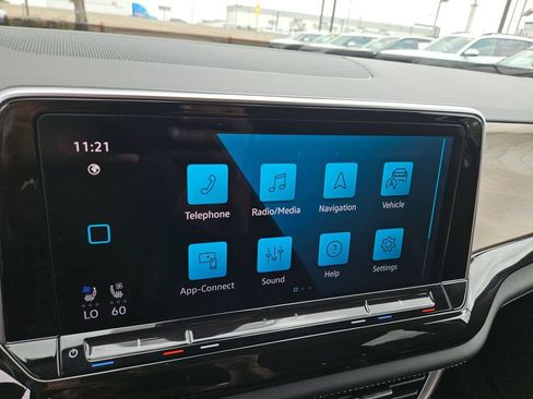 Used 2025 Volkswagen Atlas SE AWD/4WD image 21