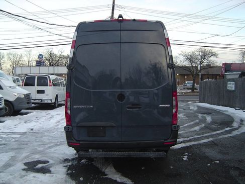 Used 2019 Mercedes-Benz Sprinter 170 image 5