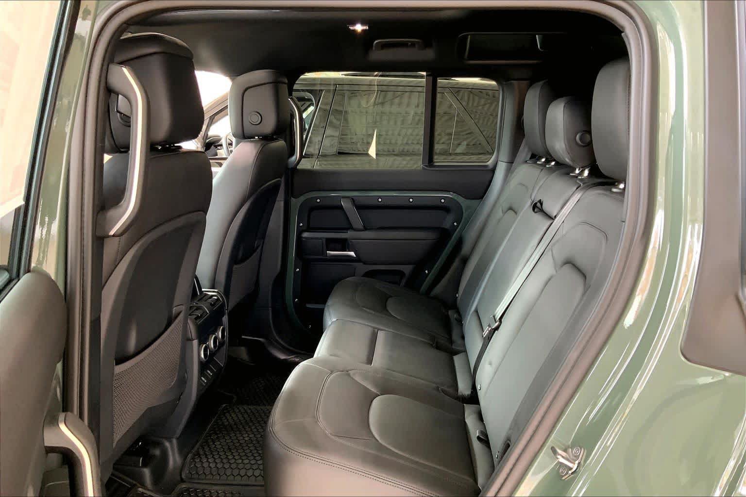 New 2026 Land Rover Defender 110 AWD/4WD image 14