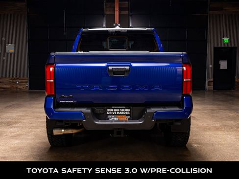 Used 2025 Toyota Tacoma SR5 image 8