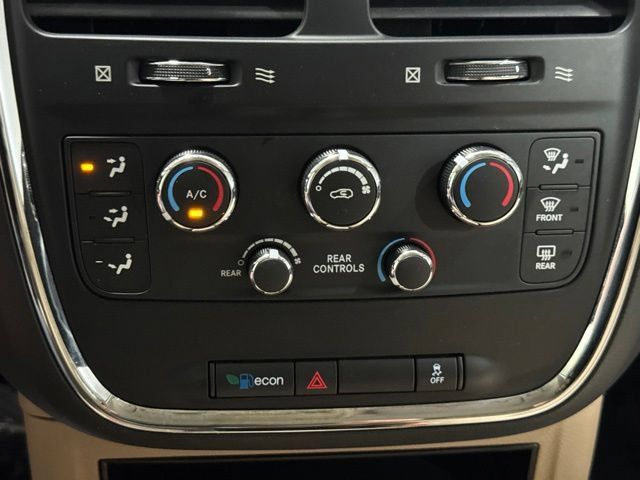 Used 2016 Dodge Grand Caravan SE w/ Quick Order Package 29E SE FWD image 18