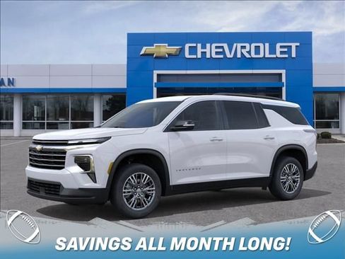 New 2027 Chevrolet Traverse LT w/ Driver Confidence Package FWD image 2