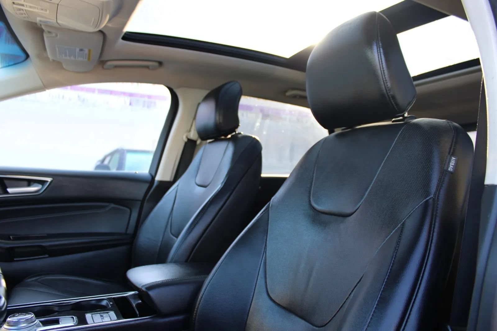 Used 2019 Ford Edge Titanium w/ Equipment Group 301A AWD/4WD image 13