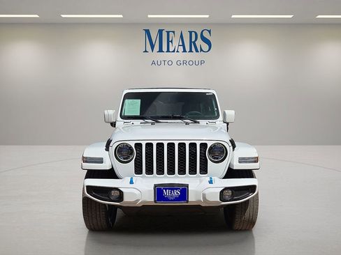 Used 2023 Jeep Wrangler Unlimited Sahara image 8