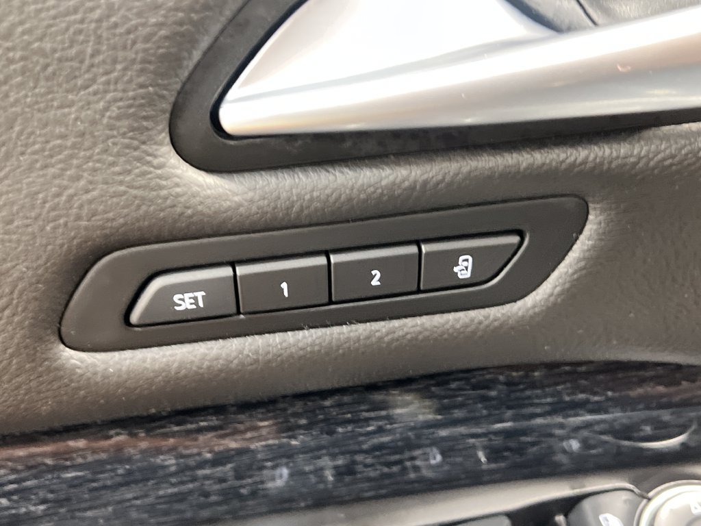 Used 2024 Cadillac XT4 Sport AWD/4WD image 35