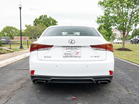 Used 2019 Lexus IS 300 w/ Navigation Package RWD image 6