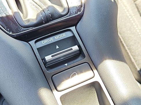 Used 2023 Honda HR-V LX image 25