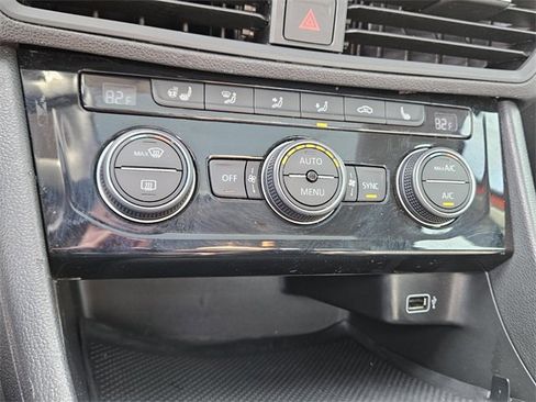 Used 2019 Volkswagen Jetta SE image 21