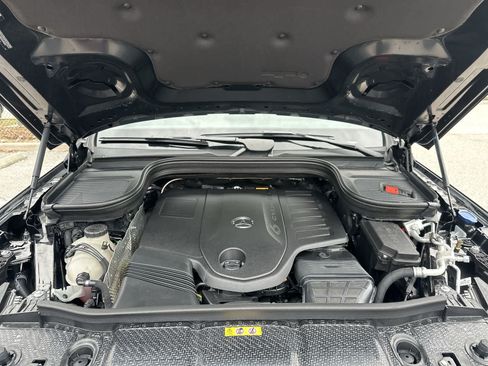 Used 2025 Mercedes-Benz GLS 450 4MATIC image 13