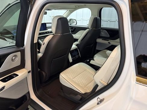 Used 2020 Lincoln Aviator Black Label w/ Dynamic Handling Package image 26