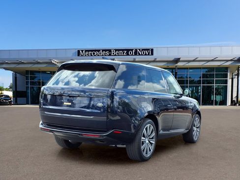 Used 2023 Land Rover Range Rover SE AWD/4WD image 5