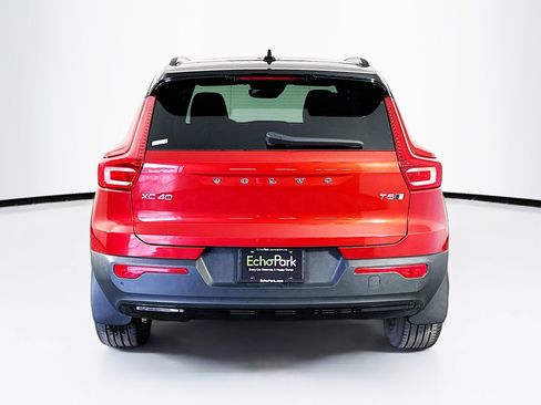 Used 2021 Volvo XC40 T5 R-Design w/ Protection Package Premier image 7