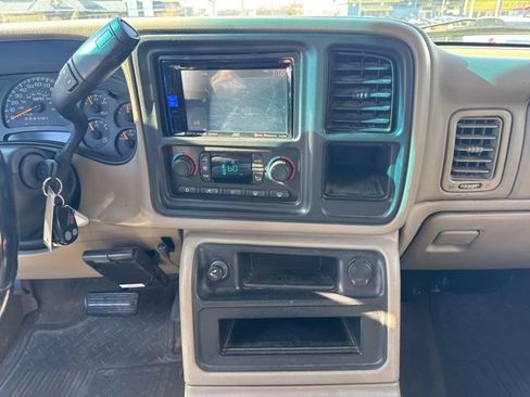 Used 2007 GMC Sierra 2500 SLT w/ Heavy-Duty Power Package image 15