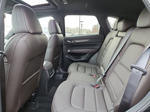 New 2025 MAZDA CX-5 Signature image 8