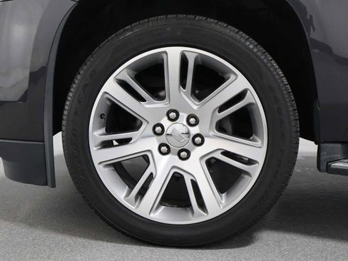 Used 2016 Cadillac Escalade ESV Luxury AWD/4WD image 38