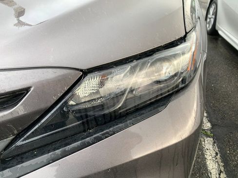 Used 2024 Toyota Camry SE FWD image 8