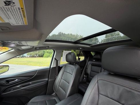 Used 2021 Chevrolet Equinox Premier FWD image 24