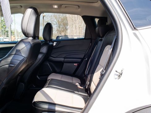 Used 2022 Ford Escape Titanium w/ Titanium Elite Package image 15