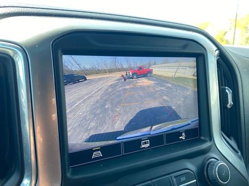 Used 2022 Chevrolet Silverado 1500 LT Trail Boss w/ Convenience Package II AWD/4WD image 28