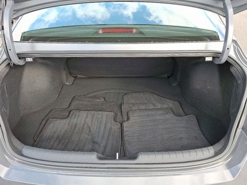 Used 2025 Hyundai Elantra Sport image 29