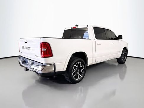 Used 2025 RAM 1500 Laramie AWD/4WD image 7