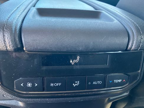 Certified 2024 Toyota Grand Highlander XLE image 36