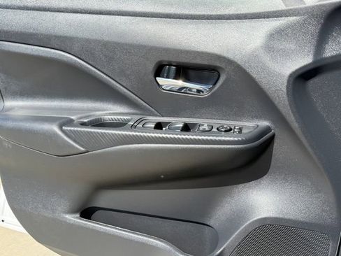 Used 2025 Nissan Versa SV FWD image 23
