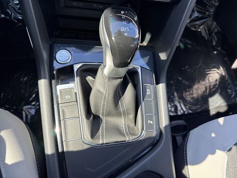 New 2026 Volkswagen Taos SE FWD image 23