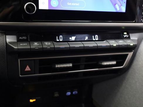 Used 2025 Toyota Camry LE w/ Convenience Package image 23