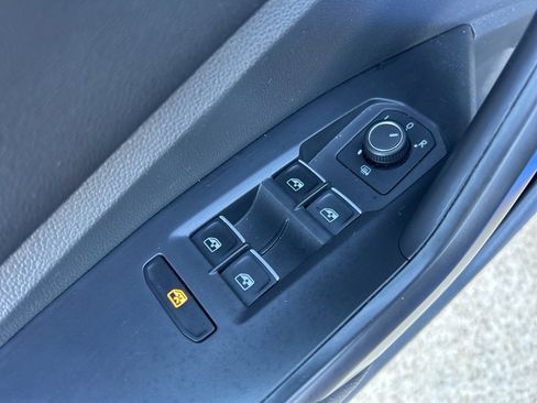 Used 2024 Volkswagen Jetta SE image 15