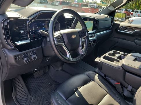 Used 2024 Chevrolet Silverado 1500 LT AWD/4WD image 17