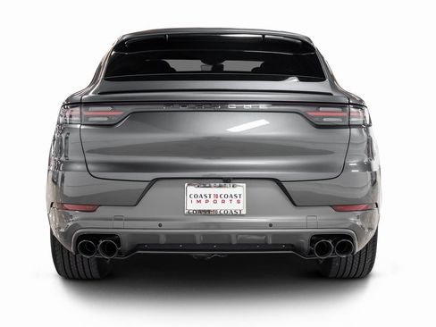 Used 2021 Porsche Cayenne Coupe image 17