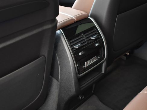 Used 2020 BMW X6 M50i image 27