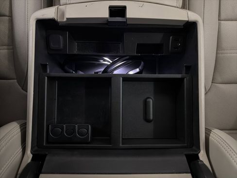 Used 2018 GMC Yukon Denali w/ Denali Ultimate Package image 26