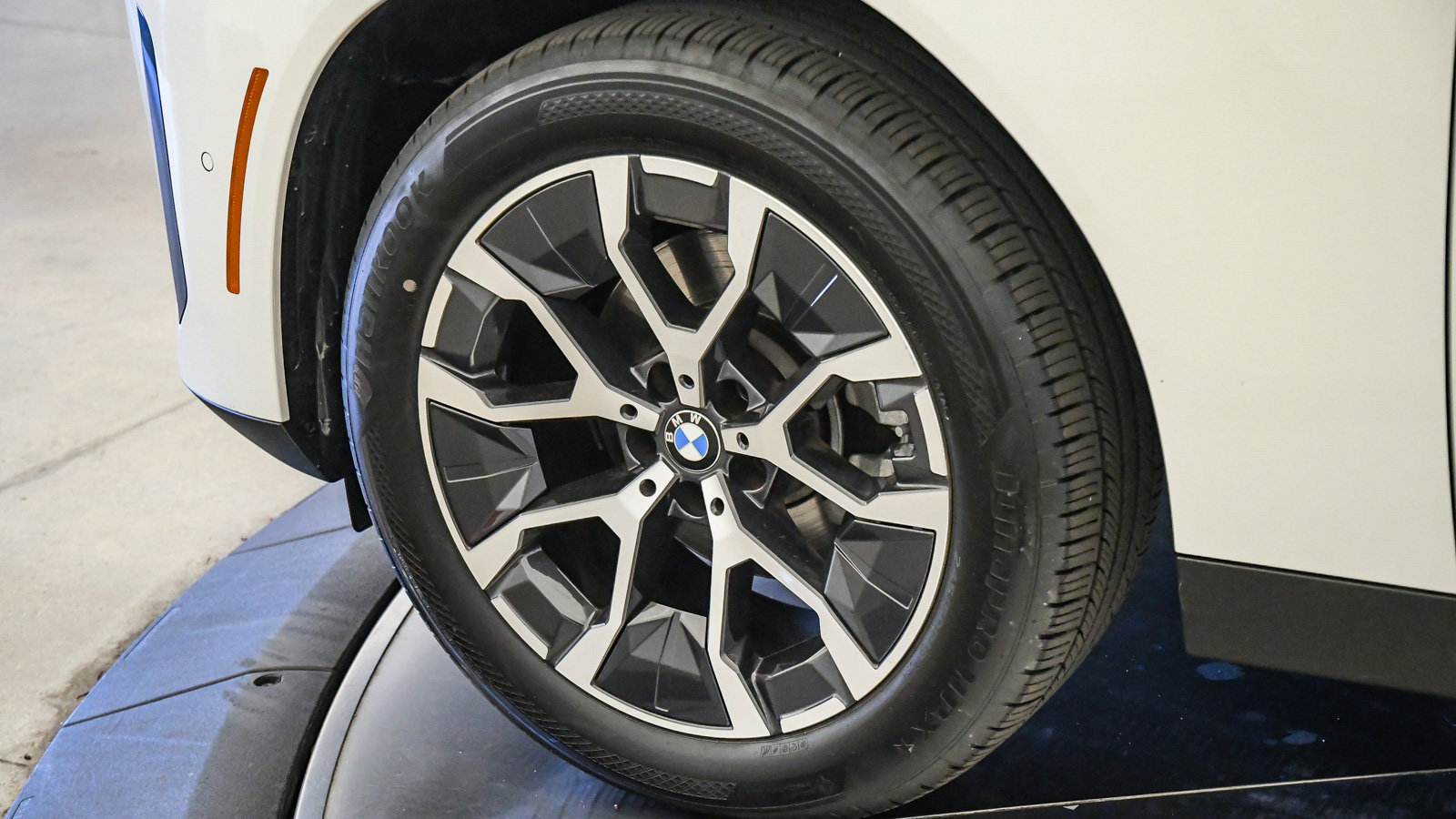 Used 2026 BMW X3 xDrive30i w/ Premium Package AWD/4WD image 10