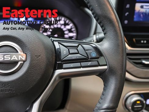 Used 2023 Nissan Altima 2.5 SL AWD/4WD image 16
