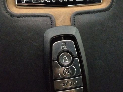 Used 2021 Ford F150 Platinum w/ FX4 Off-Road Package image 44