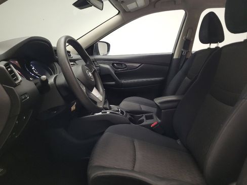 Used 2020 Nissan Rogue S FWD image 17