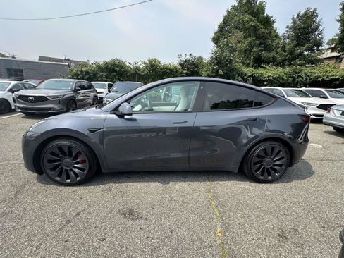 Used 2022 Tesla Model Y Performance AWD/4WD image 6